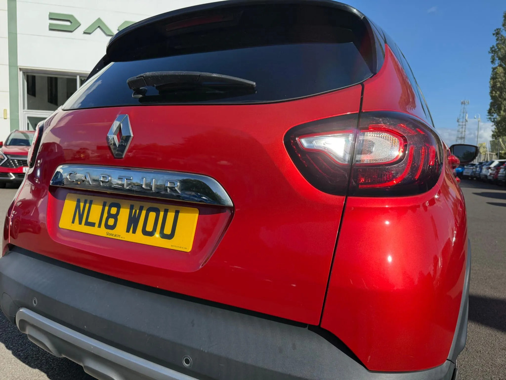 Renault Captur Signature X Nav Black #8