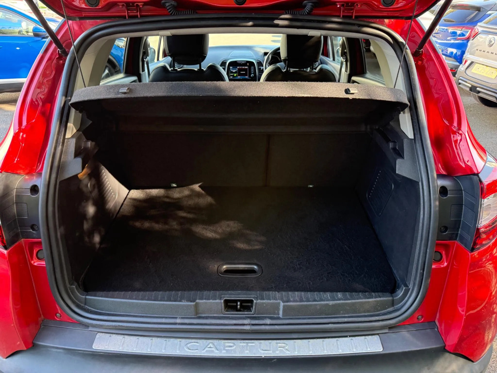 Renault Captur Signature X Nav Black #16