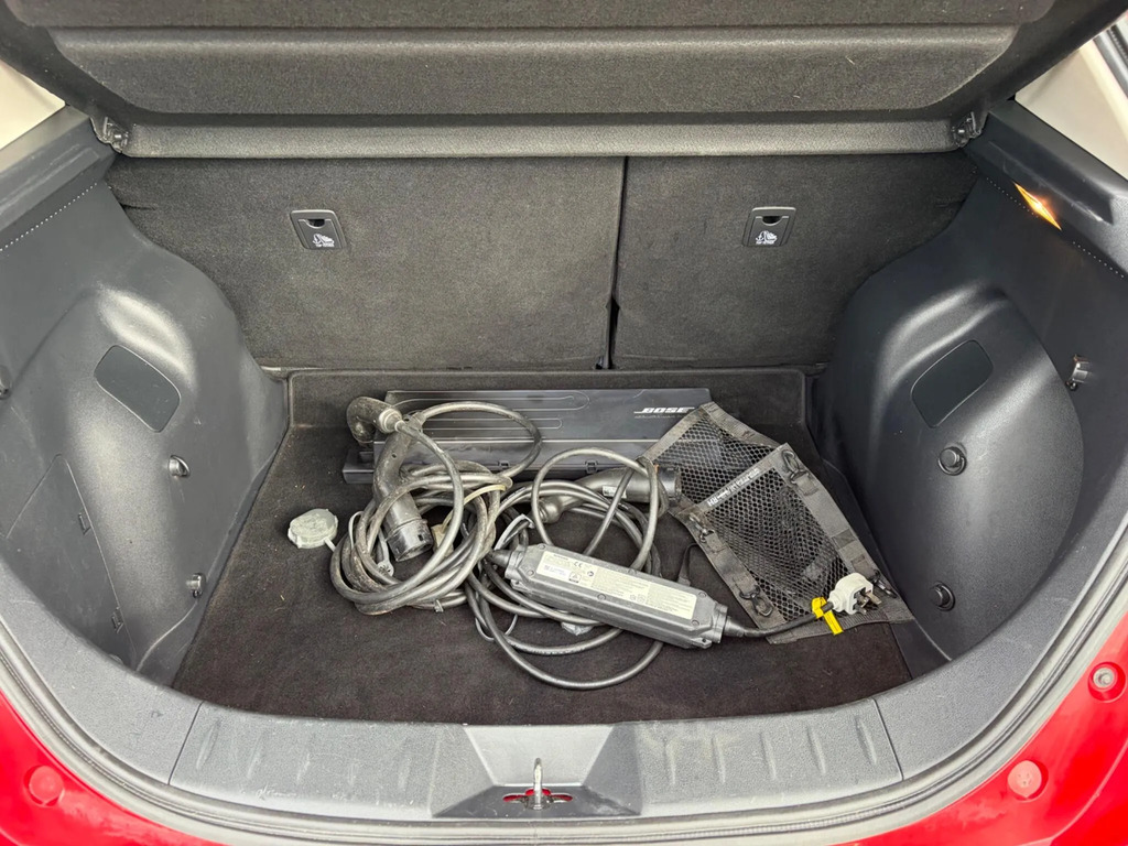 Nissan Leaf 110Kw Tekna 40Kwh Red #18