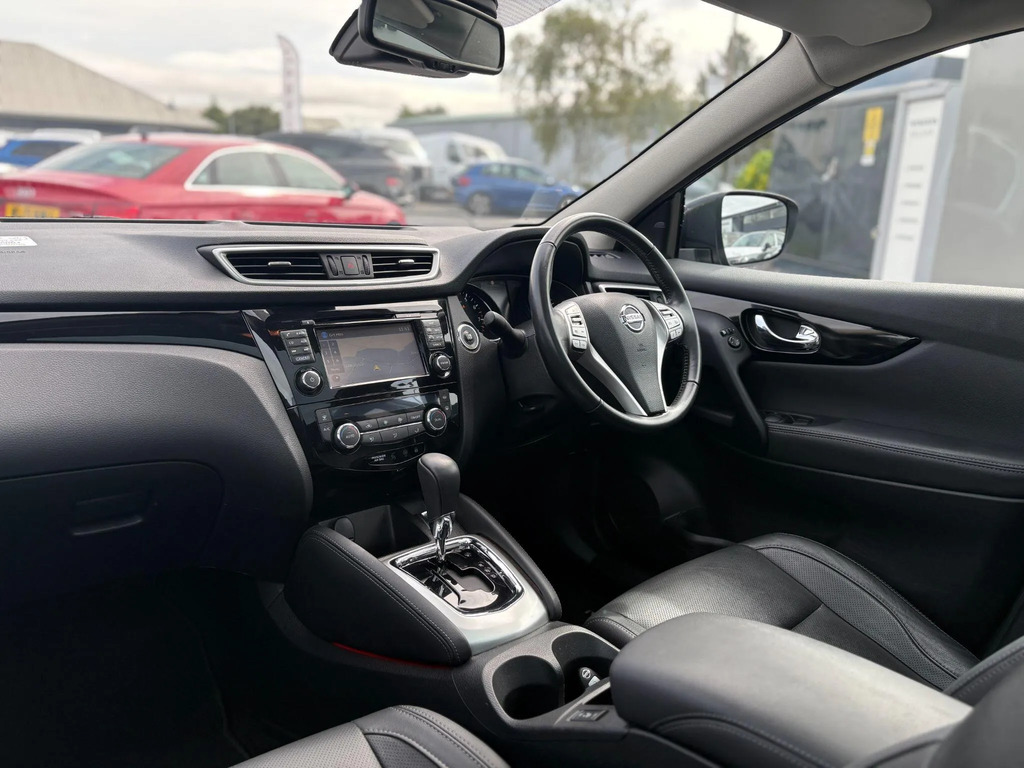Nissan Qashqai Tekna Dci Silver #12