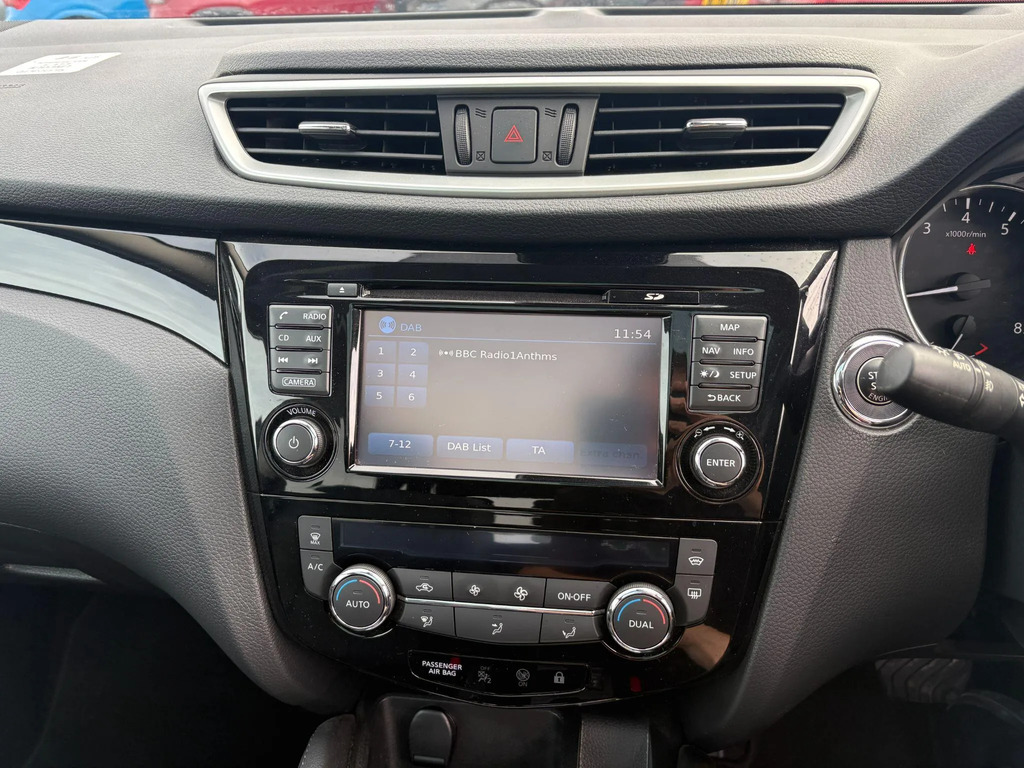 Nissan Qashqai Tekna Dci Silver #25