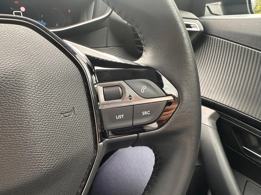 Peugeot 2008 1.2 Puretech Active Premium Black #19