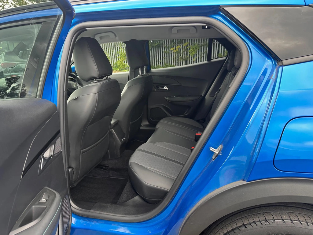 Peugeot 2008 1.2 Puretech Active Premium Black #11