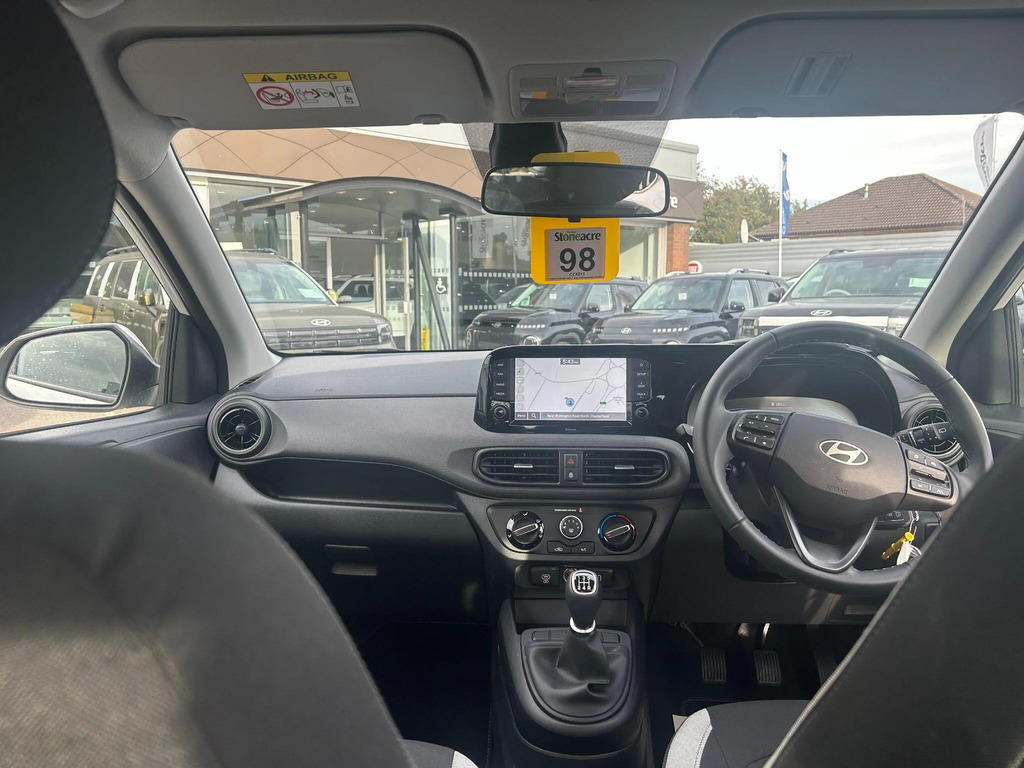 Hyundai I10 Advance White #16