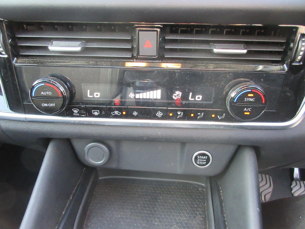 Nissan Qashqai Tekna Silver #34