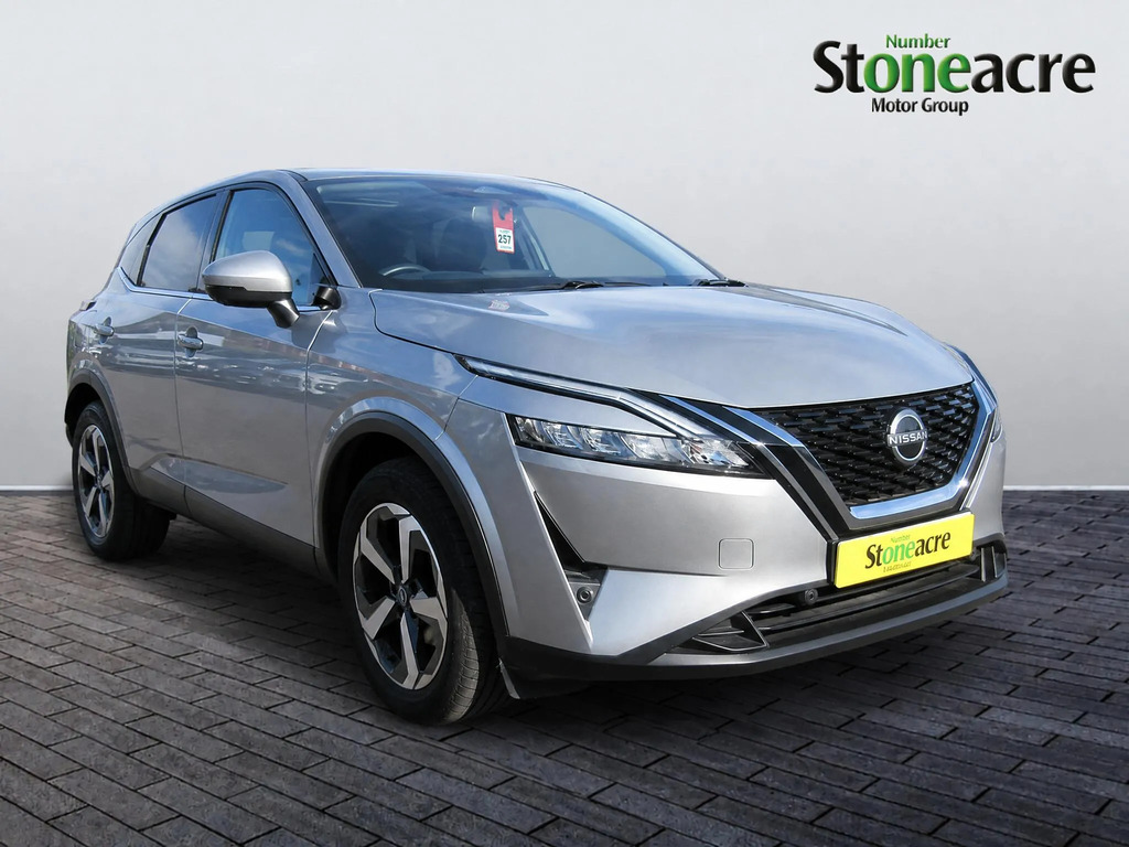 Nissan Qashqai Tekna Silver #9