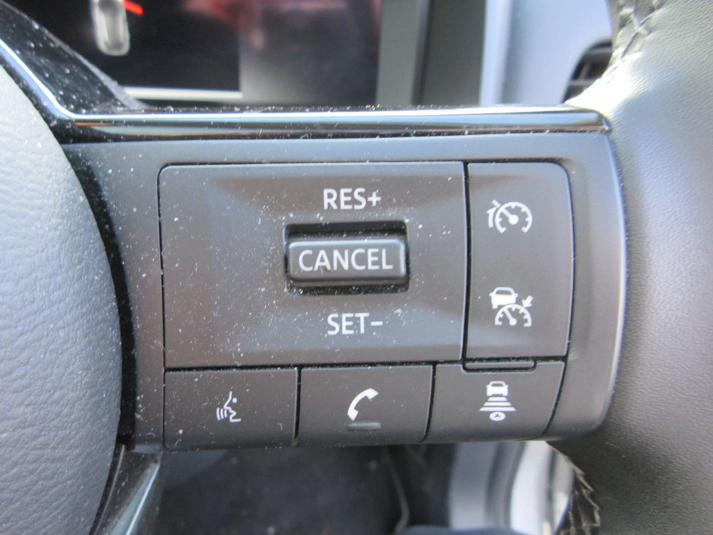 Nissan Qashqai Tekna Silver #18