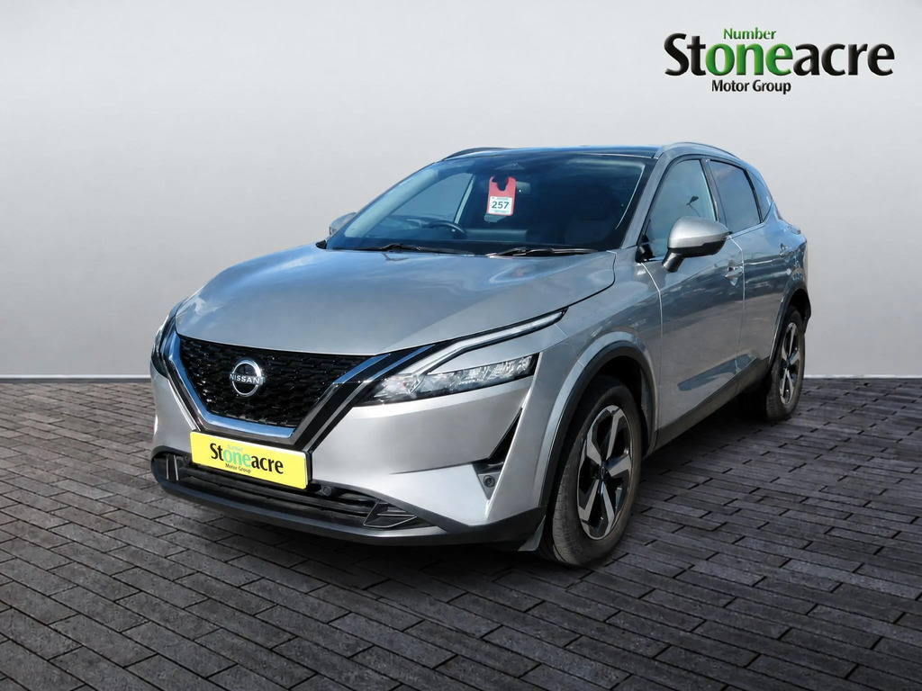 Nissan Qashqai Tekna Silver #3