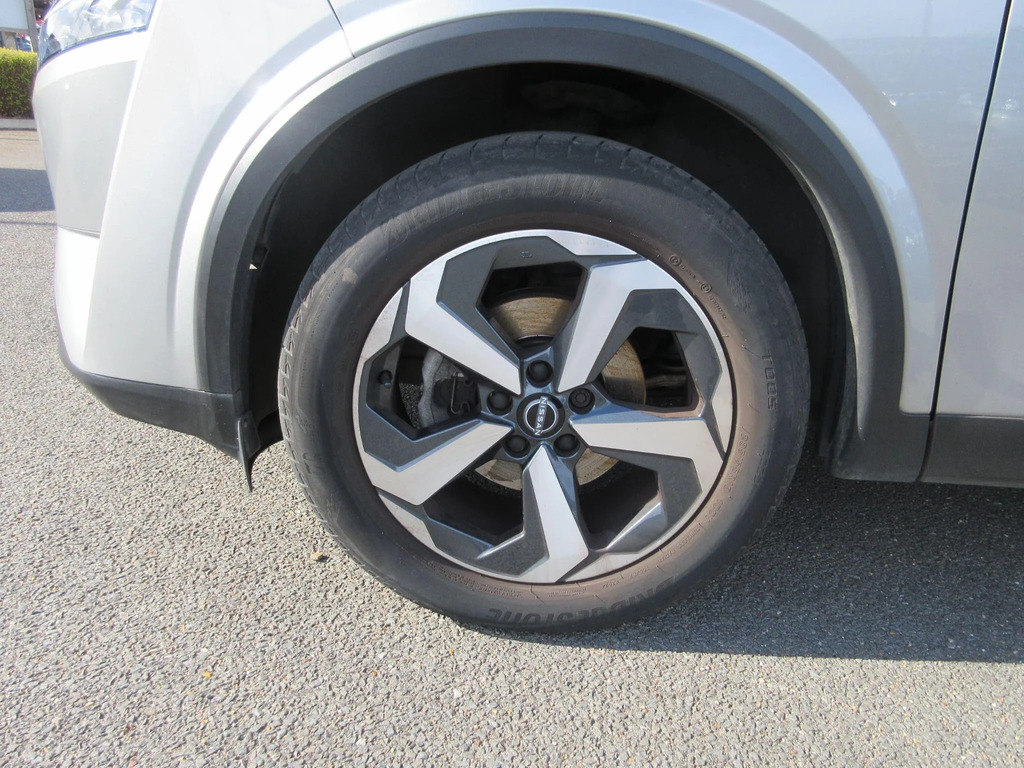 Nissan Qashqai Tekna Silver #30