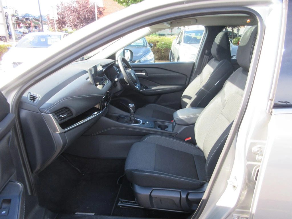 Nissan Qashqai Tekna Silver #43