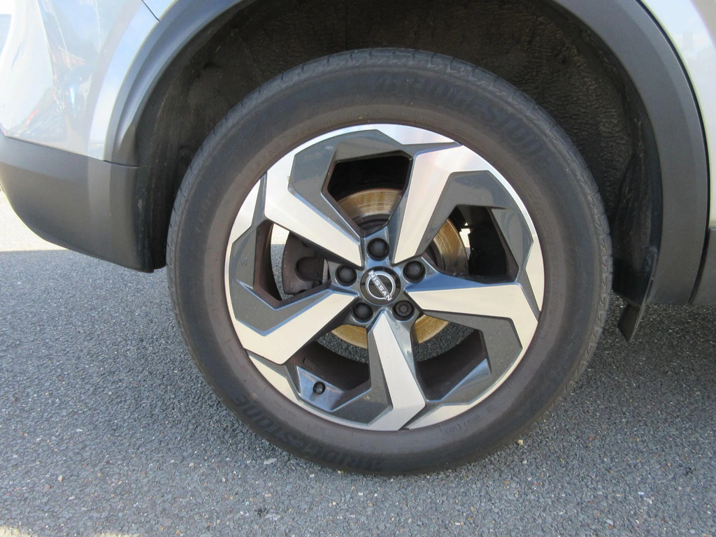 Nissan Qashqai Tekna Silver #28