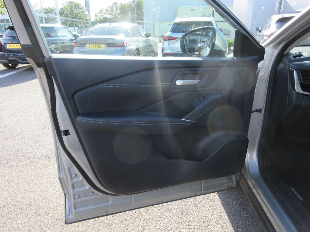 Nissan Qashqai Tekna Silver #23