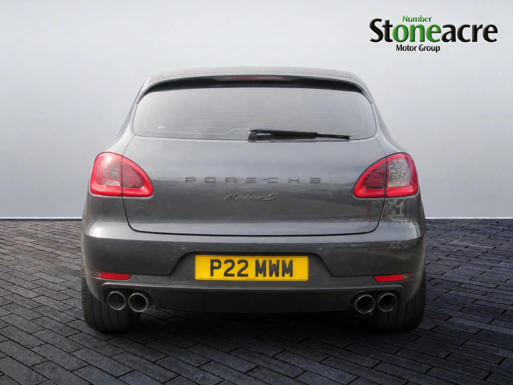 Porsche Macan Estate 3.0 Black #11