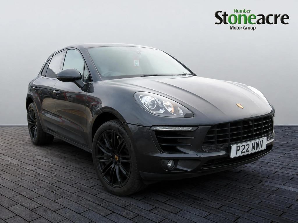 Porsche Macan Estate 3.0 Black #12