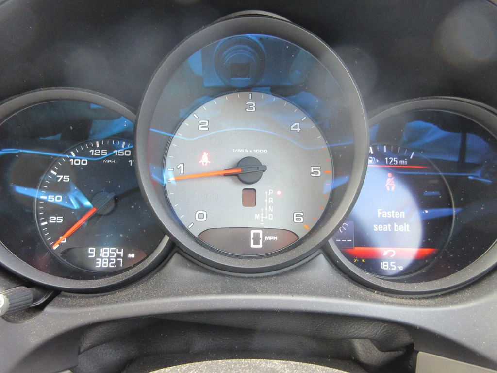 Porsche Macan Estate 3.0 Black #28