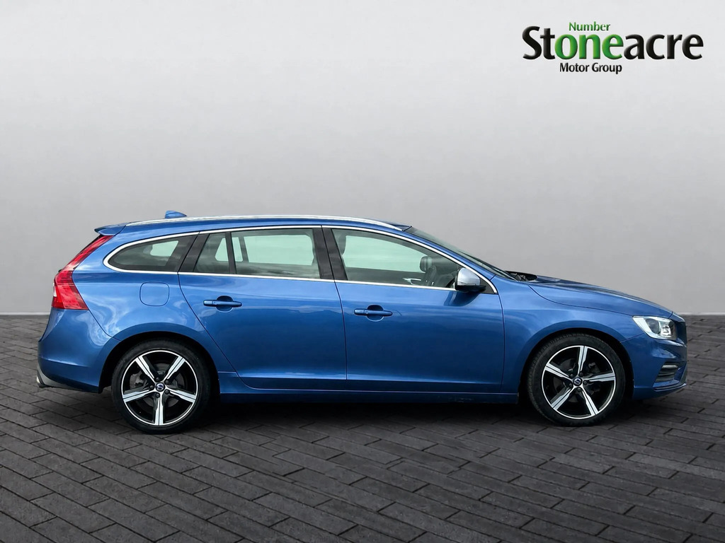Volvo V60 2.0 D3 R-design Lux Nav Euro 6 Ss 