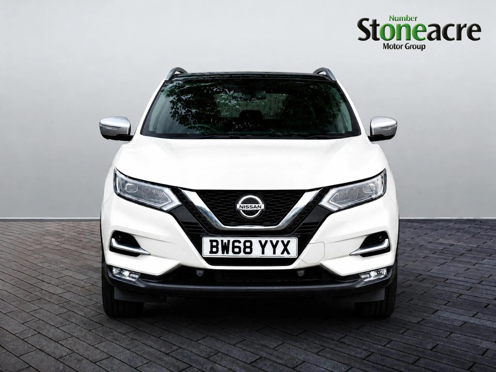 Nissan Qashqai Hatchback Dig Red #4