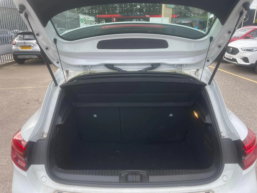 Renault Clio 1.0 Tce Iconic Hatchback  #10