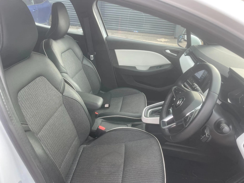Renault Clio 1.0 Tce Iconic Hatchback  #13