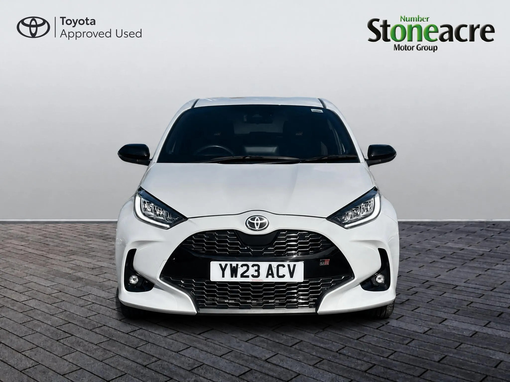 Toyota Yaris Design Silver #15