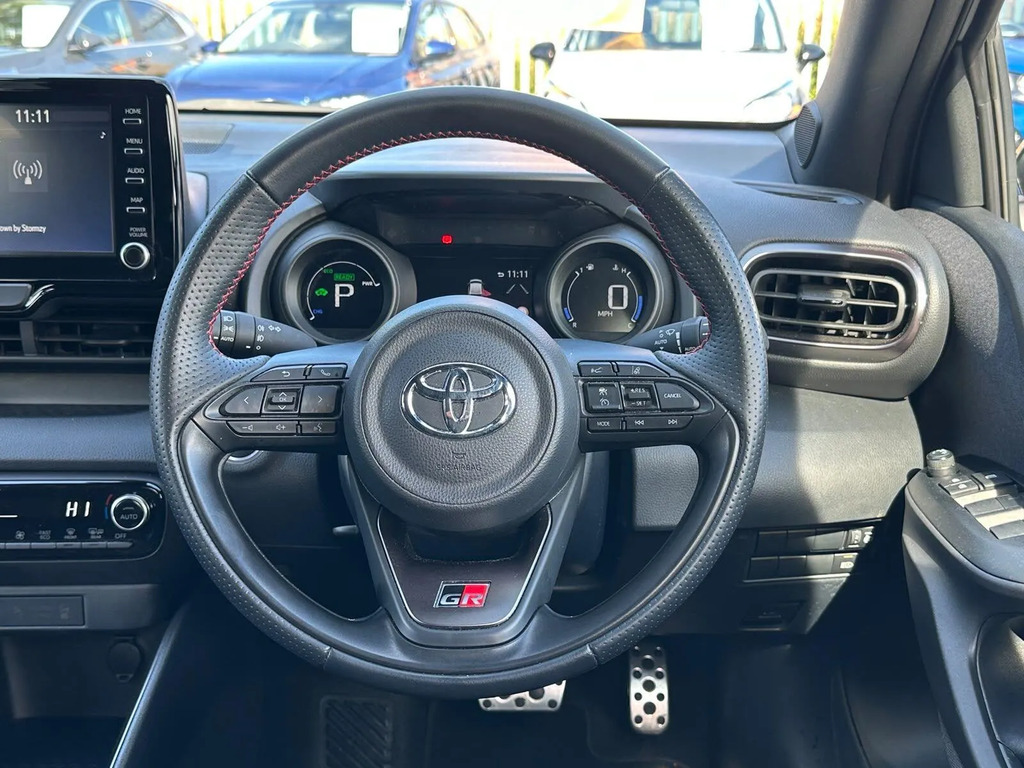 Toyota Yaris Design Silver #8