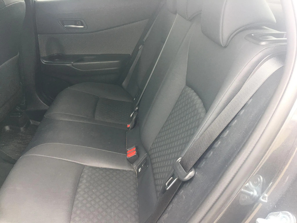 Toyota C-Hr Excel White #18