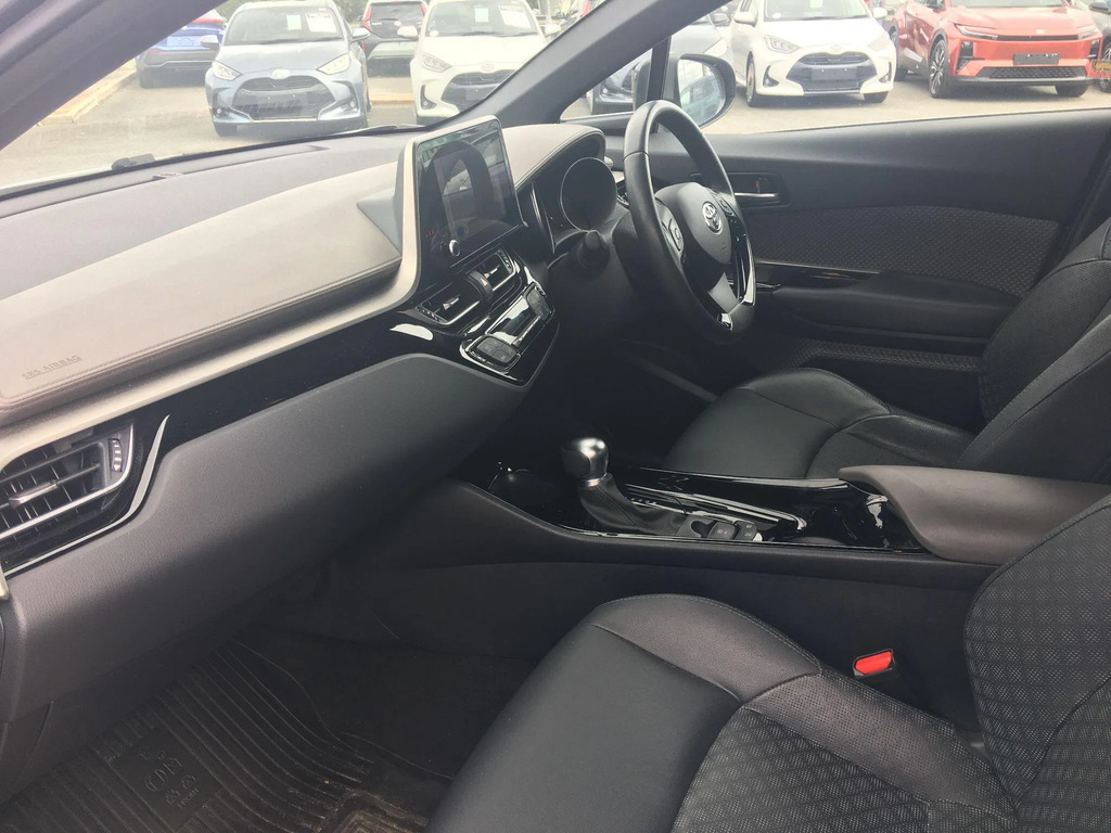 Toyota C-Hr Excel White #14