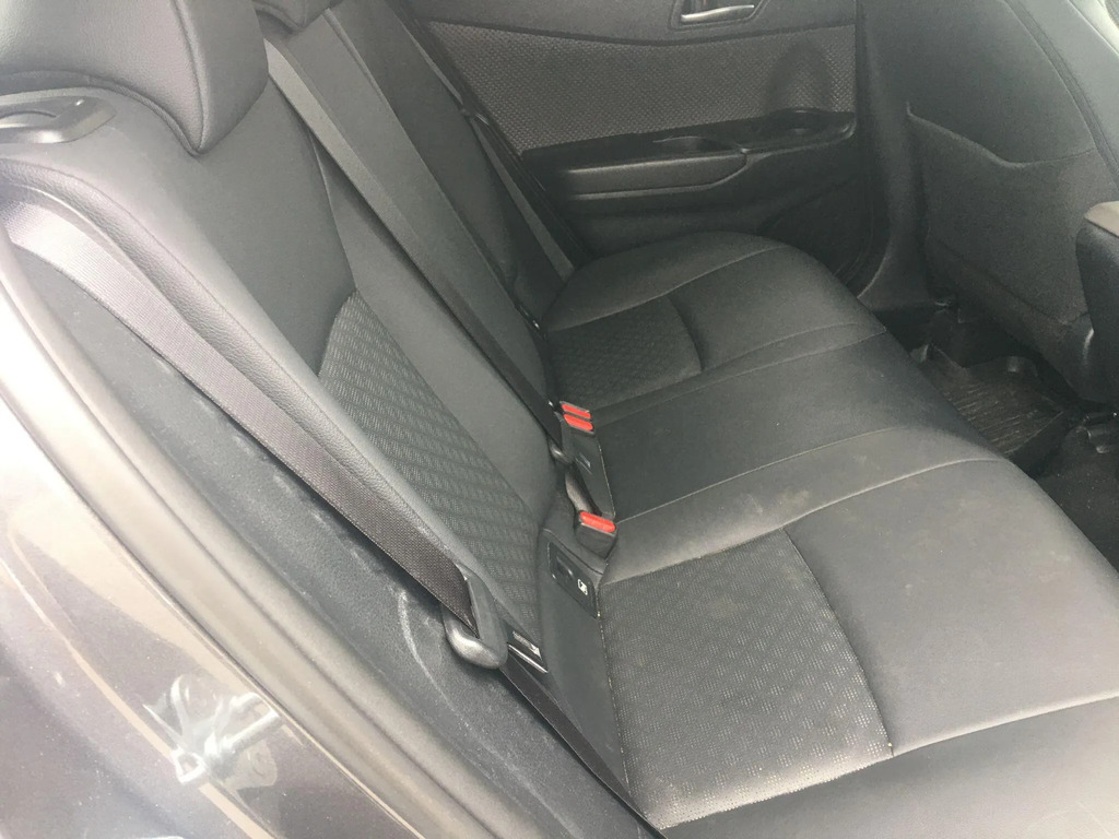 Toyota C-Hr Excel White #17