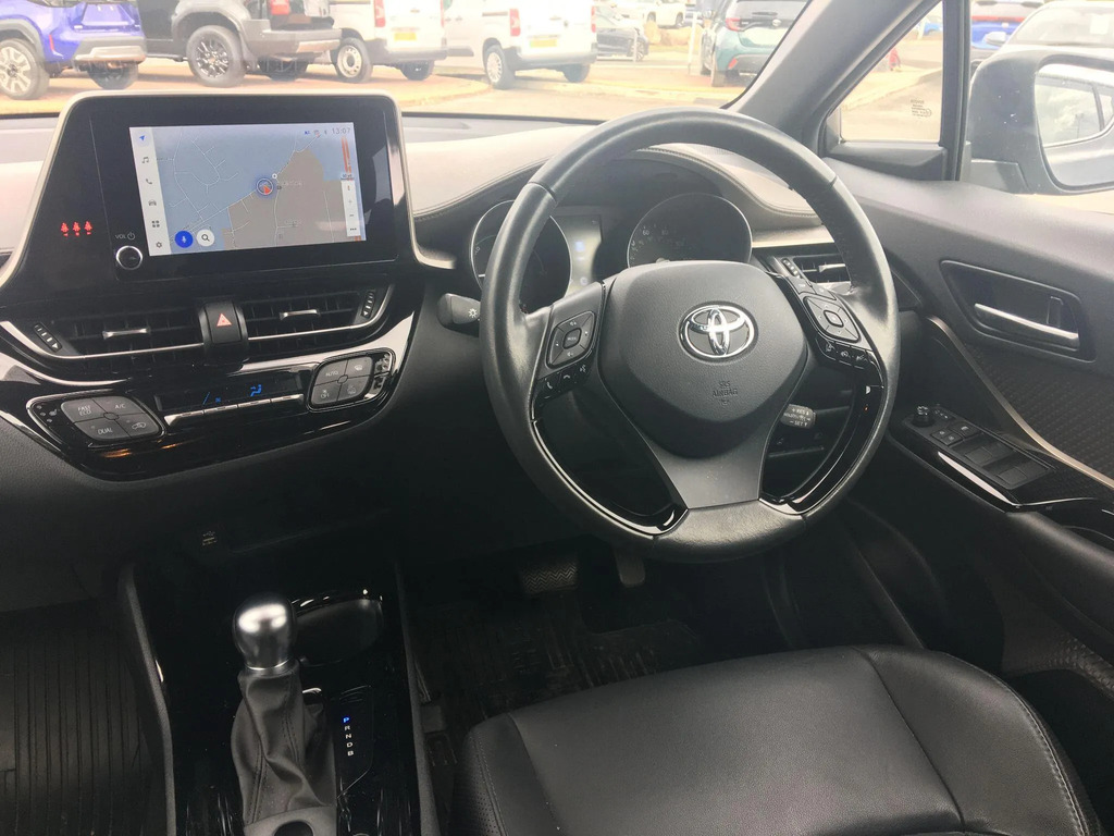 Toyota C-Hr Excel White #12