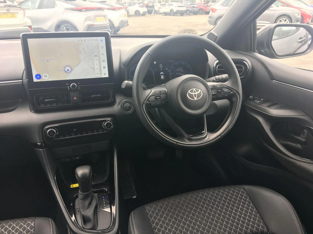Toyota Yaris Design YK74XJU Grey #12