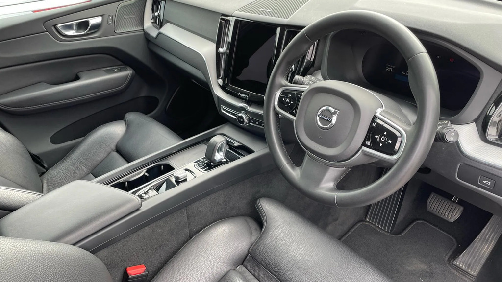 Volvo XC60 Suv #4