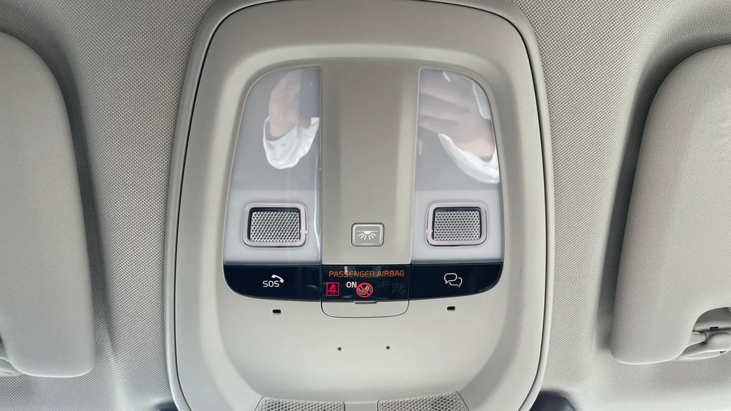 Volvo XC60 Momentum Black #26