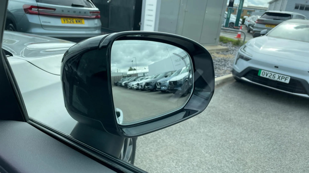 Volvo XC60 Momentum Black #29