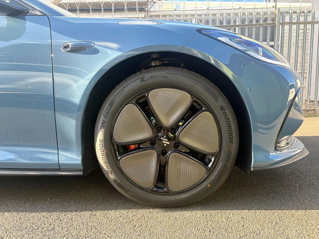 MG IM5 100Kwh Performance Saloon 4Wd 7 Blue #13