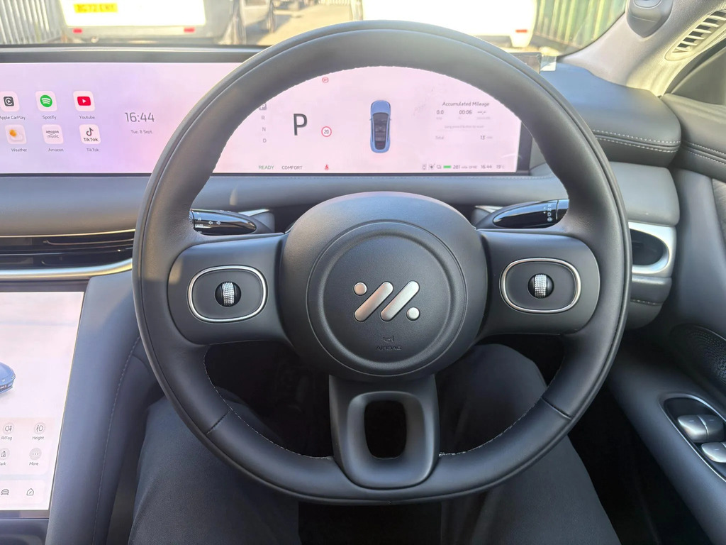 MG IM5 100Kwh Performance Saloon 4Wd 7 Blue #31