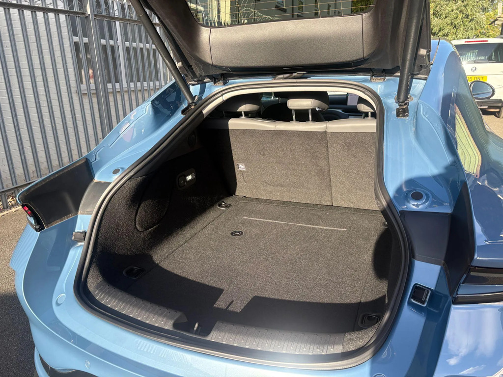 MG IM5 100Kwh Performance Saloon 4Wd 7 Blue #10