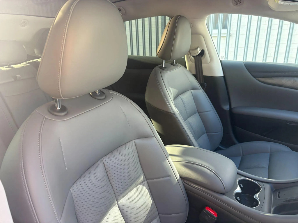 MG IM5 100Kwh Performance Saloon 4Wd 7 Blue #23