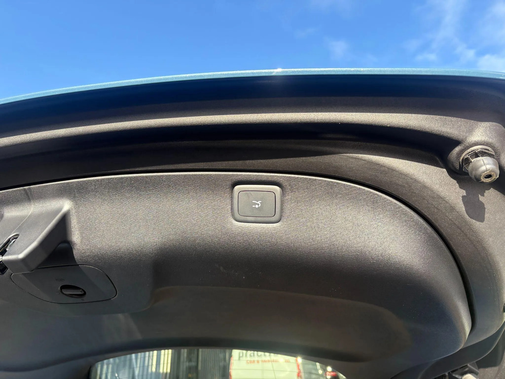MG IM5 100Kwh Performance Saloon 4Wd 7 Blue #11