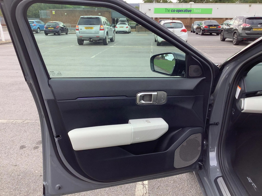 Kia EV4 81.4Kwh Air Hatchback 201 Bhp White #26