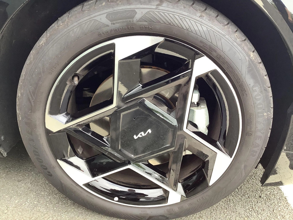Kia EV4 81.4Kwh Air Hatchback 201 Bhp White #30