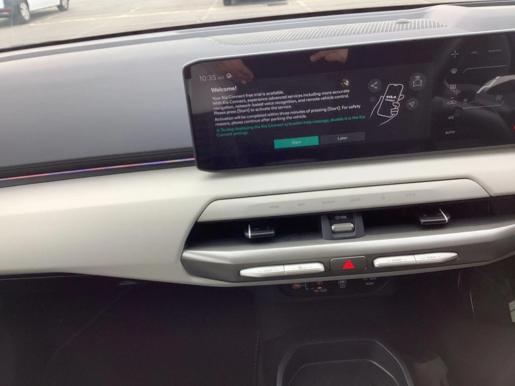 Kia EV4 81.4Kwh Air Hatchback 201 Bhp White #34