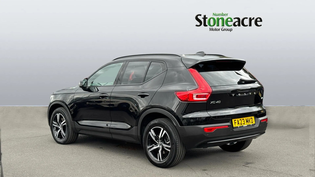 Volvo XC40 2.0 B3p Plus Dark #2