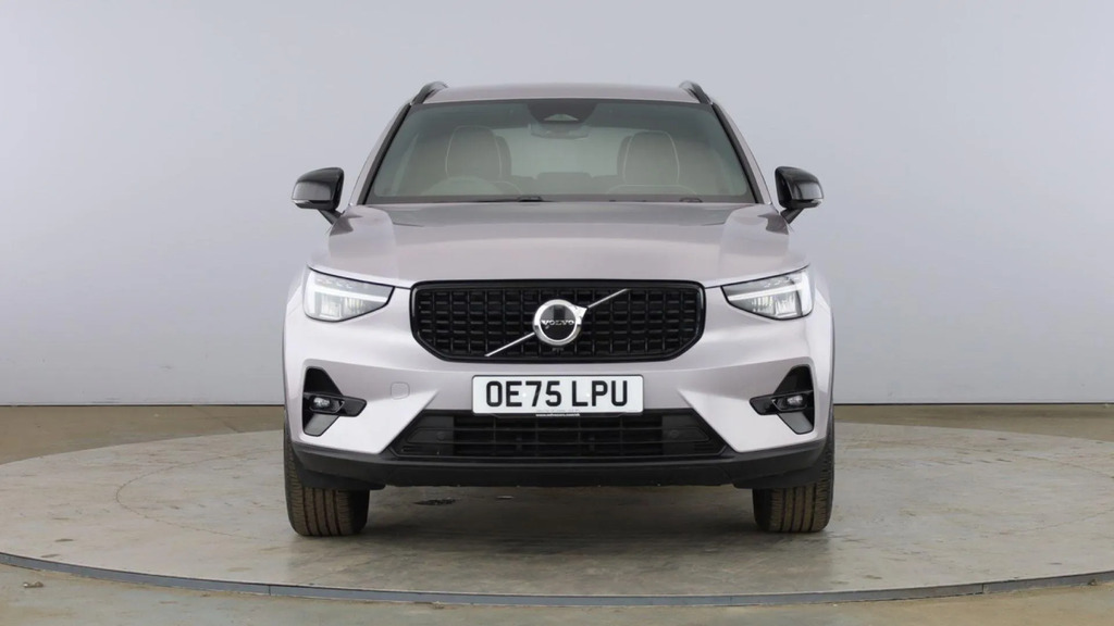 Volvo XC40 2.0 B4p Plus Dark #2