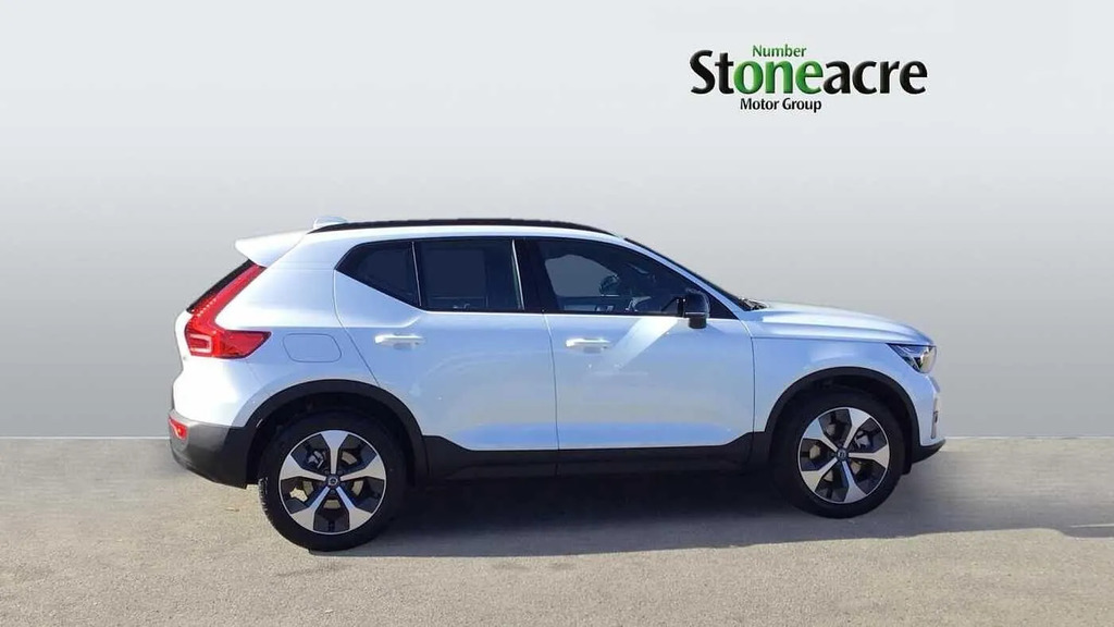 Volvo XC40 2.0 B3p Plus Dark #2
