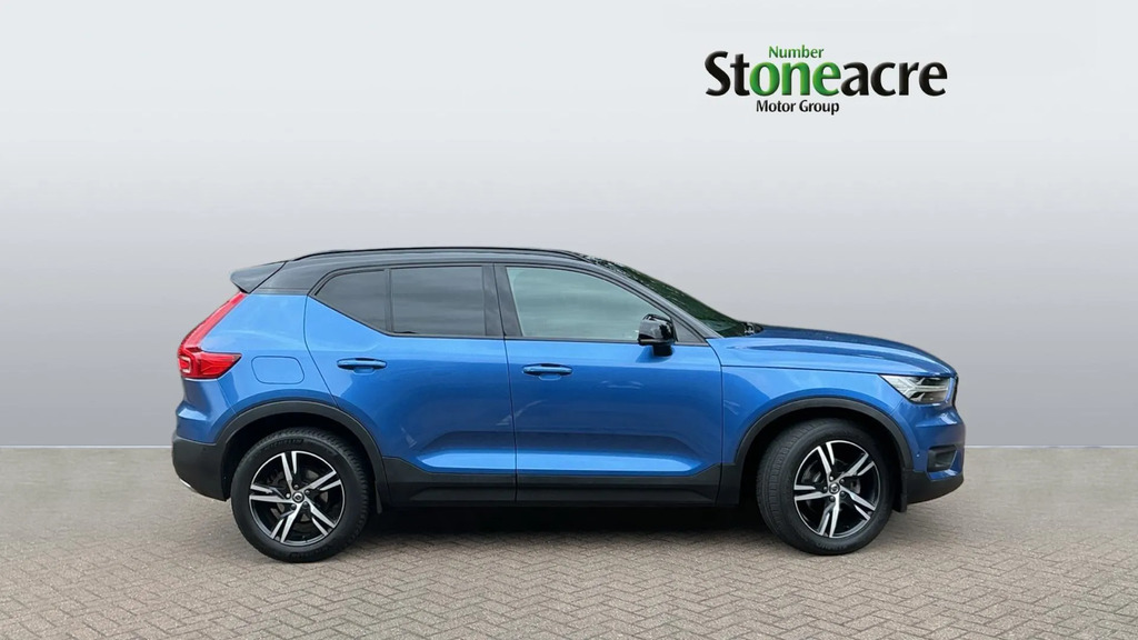 Volvo XC40 2.0 D3 R-design Euro 6 Ss Blue #3