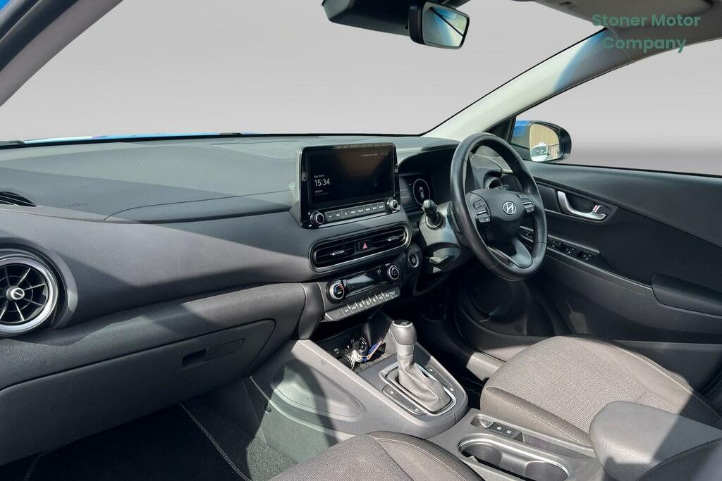 Hyundai Kona Hatchback Red #16