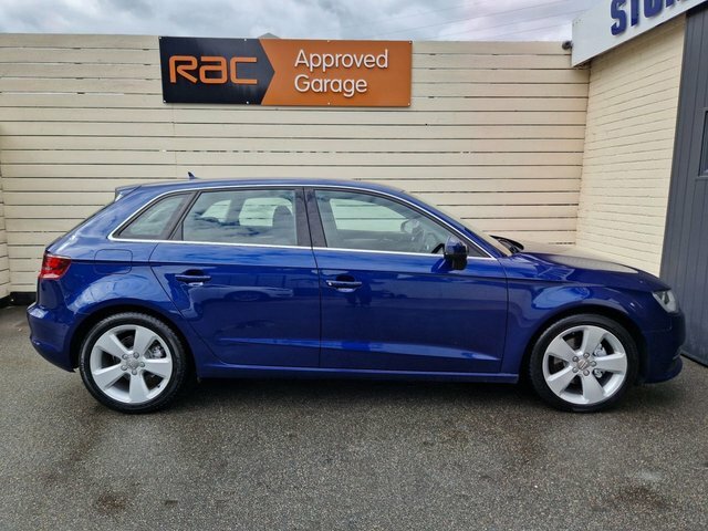 Audi A3 2.0 Tdi Sport Sportback Euro 5 Blue #4