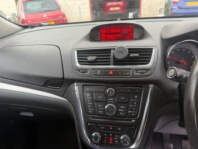Vauxhall Mokka Hatchback Brown #9