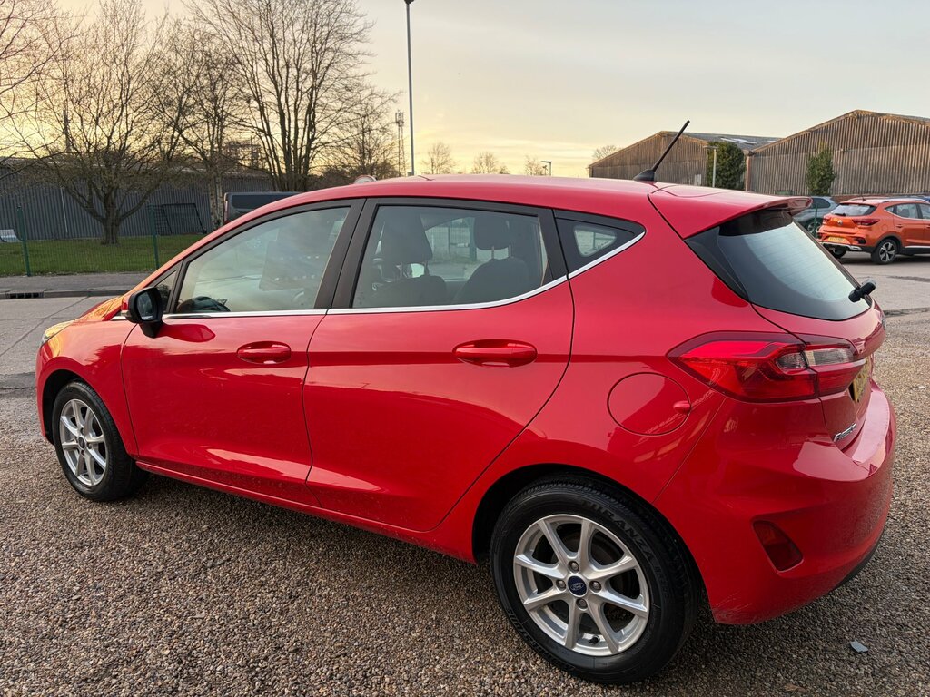 Ford Fiesta 1.1 Ti-vct Zetec Hatchback Euro Red #3