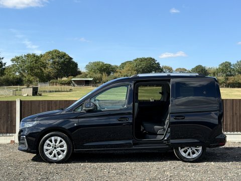 Ford Tourneo Connect 2.0 Titanium Dct Black #3